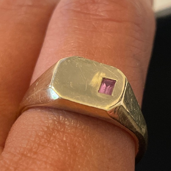 COPY - Seb Brown Gold ring with baguette-cut pink sapphire - Picture 2 of 6